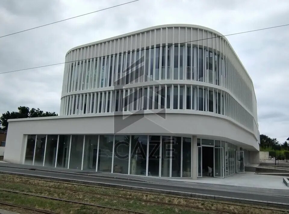 Retail in Le Bouscat for sale Building Photo- Image 1 of 7