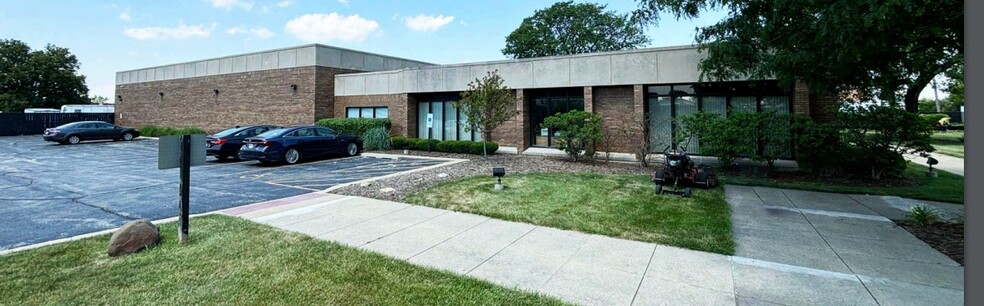 9801 Industrial Dr, Bridgeview, IL for sale - Building Photo - Image 1 of 5