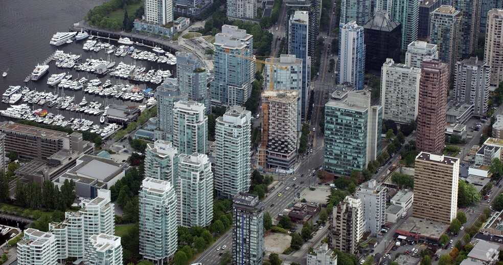 1575 W Georgia St, Vancouver, BC for sale - Aerial - Image 2 of 7