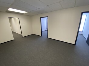 540-550 W Frontage Rd, Northfield, IL for lease Interior Photo- Image 2 of 4