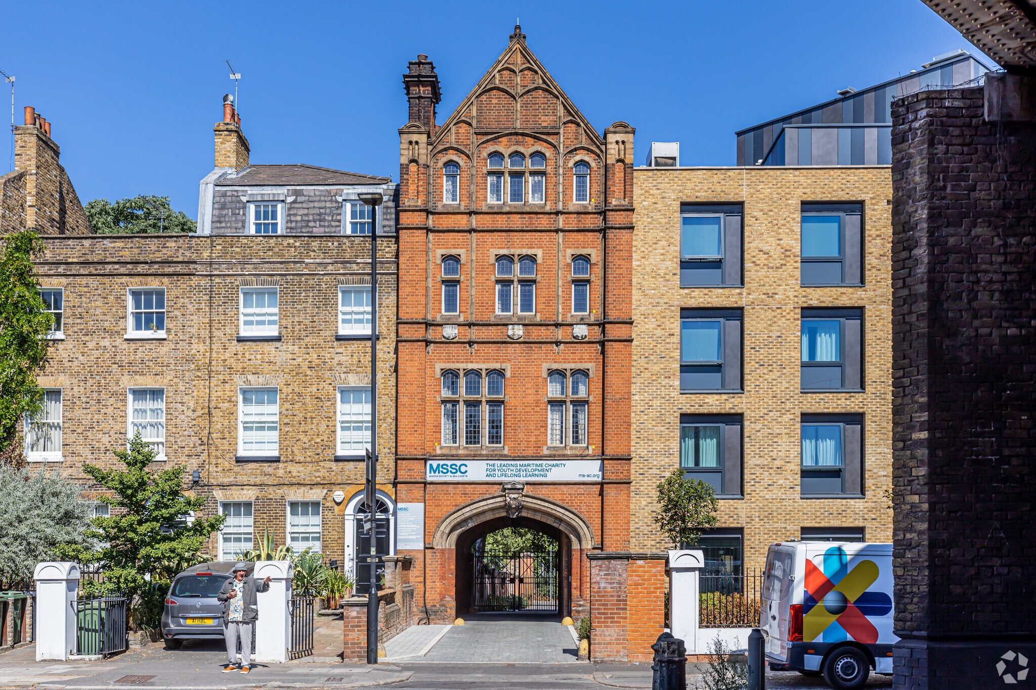 Lambeth Rd, London for sale Primary Photo- Image 1 of 1