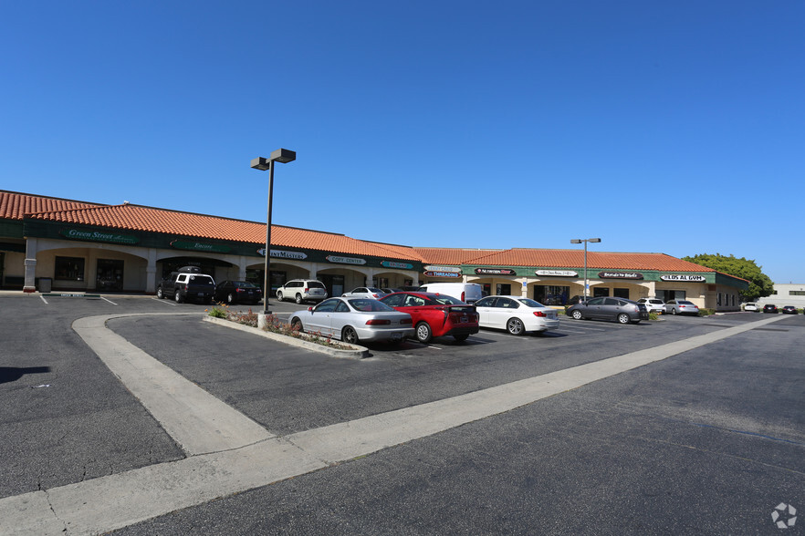 10660-10708 Los Alamitos Blvd, Los Alamitos, CA for lease - Primary Photo - Image 1 of 11