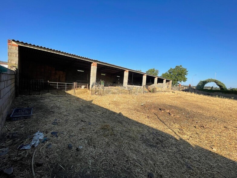 Land in Torre de Santa María for sale - Building Photo - Image 3 of 14