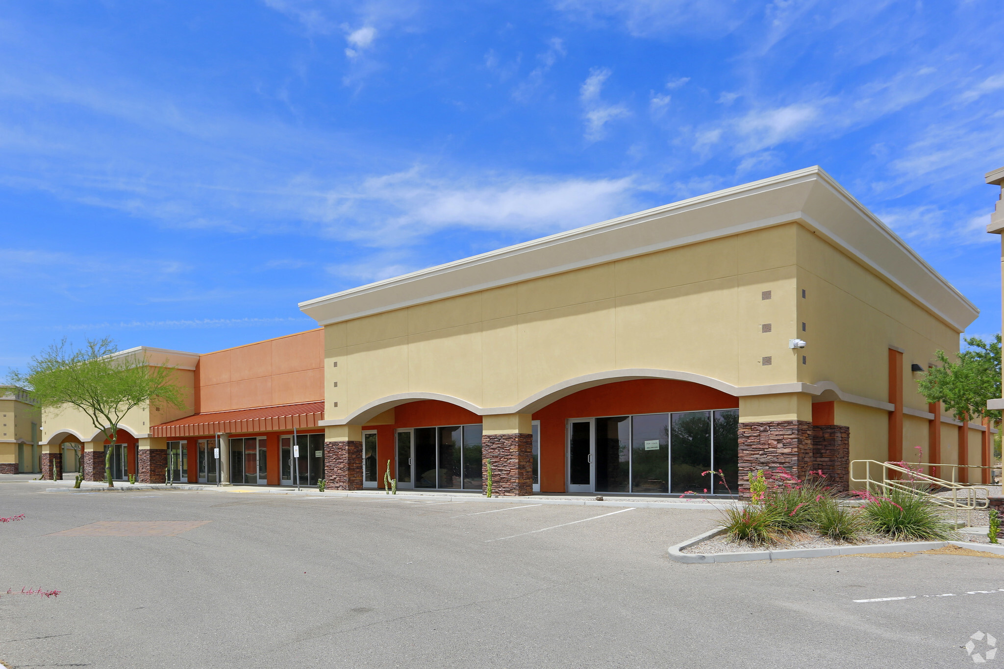 9260 N Thornydale Rd, Tucson, AZ for lease Primary Photo- Image 1 of 6