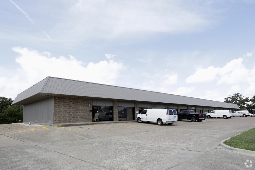 2800 Finfeather Rd, Bryan, TX for sale - Building Photo - Image 1 of 2