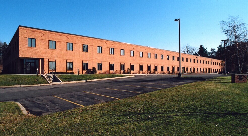 30 Corporate Cir, Albany, NY for lease - Building Photo - Image 1 of 2