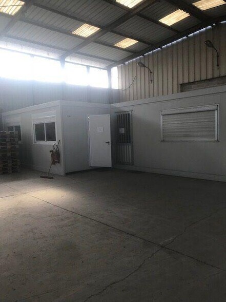 Industrial in Saint-Germain-lès-Arpajon for lease - Interior Photo - Image 3 of 6