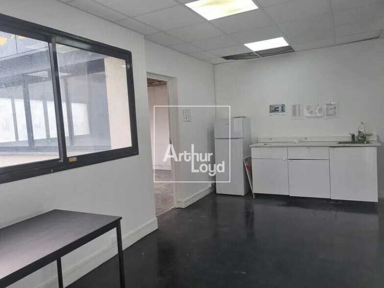 Office in Athis-Mons for lease - Interior Photo - Image 3 of 8