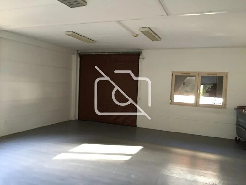 Industrial in Massy for lease - Interior Photo - Image 2 of 5