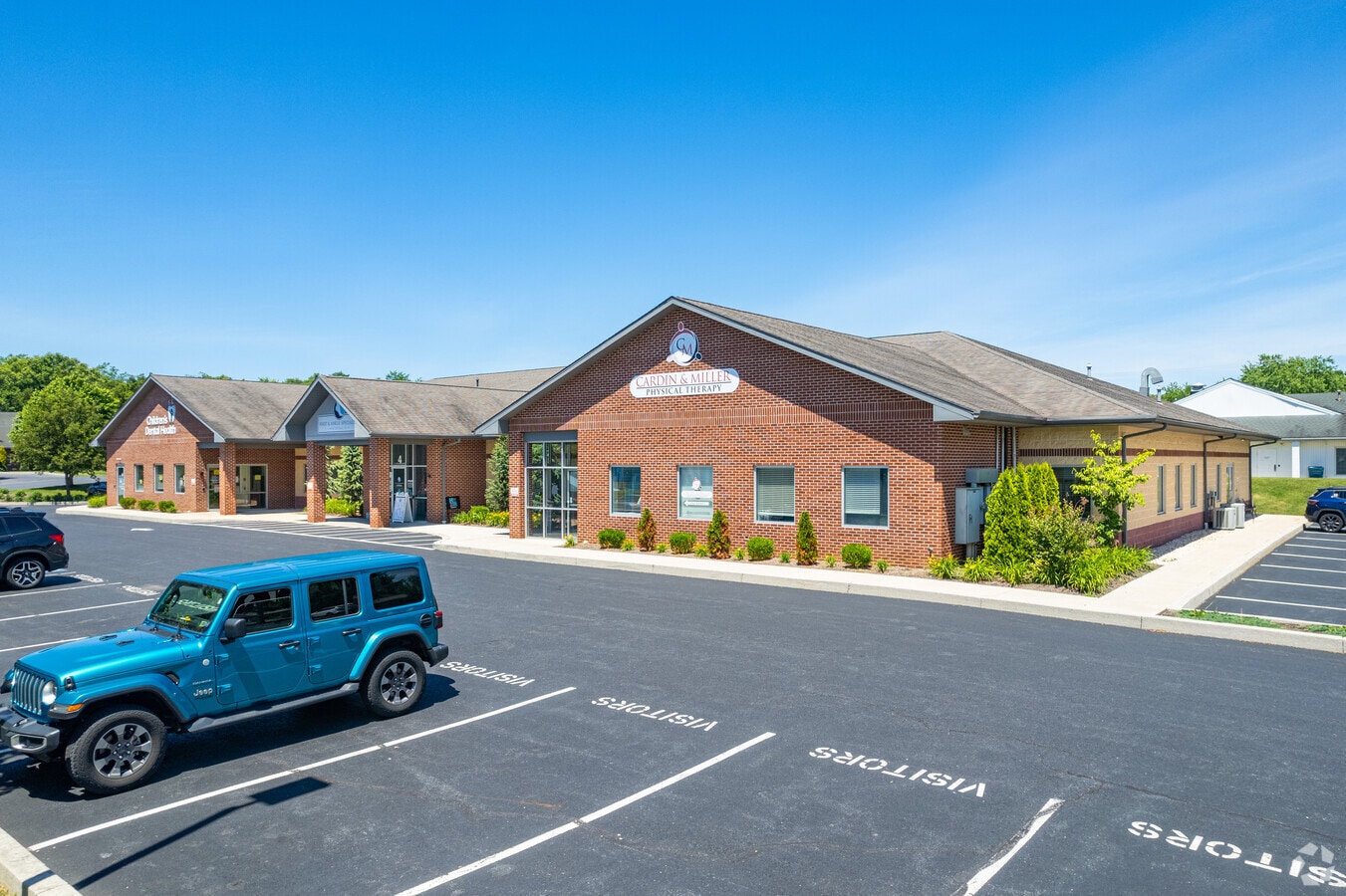 4 Flowers Dr, Mechanicsburg, PA 17050