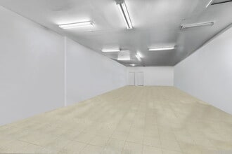 4148-4152 Boul Sainte-Rose, Laval, QC for lease Building Photo- Image 1 of 7