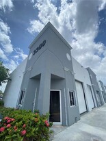 Sakhil Center at Doral - Warehouse