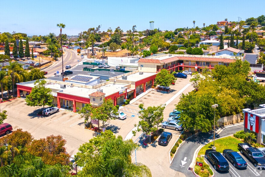 830 E Vista Way, Vista, CA for lease - Building Photo - Image 2 of 5