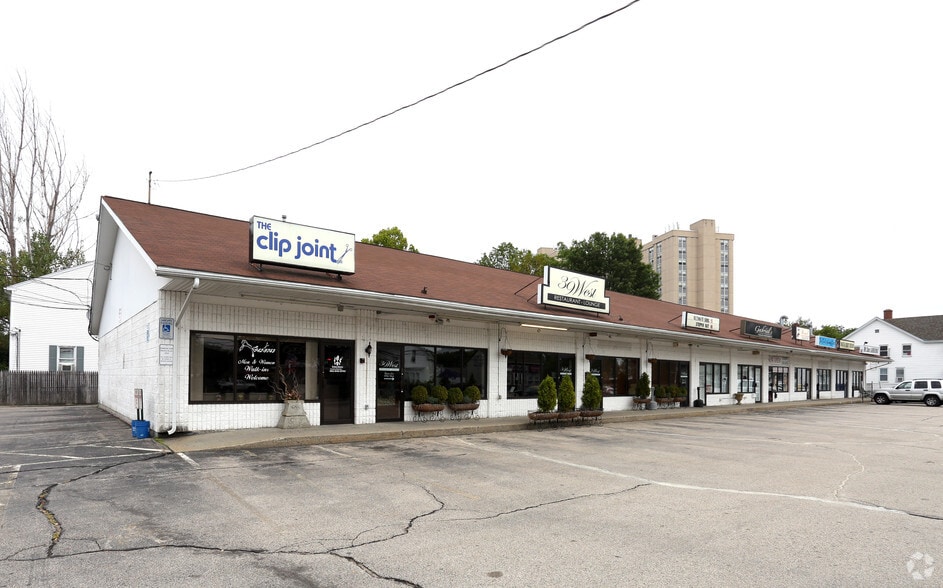 3739 Phenix Ave, Cranston, RI 02920