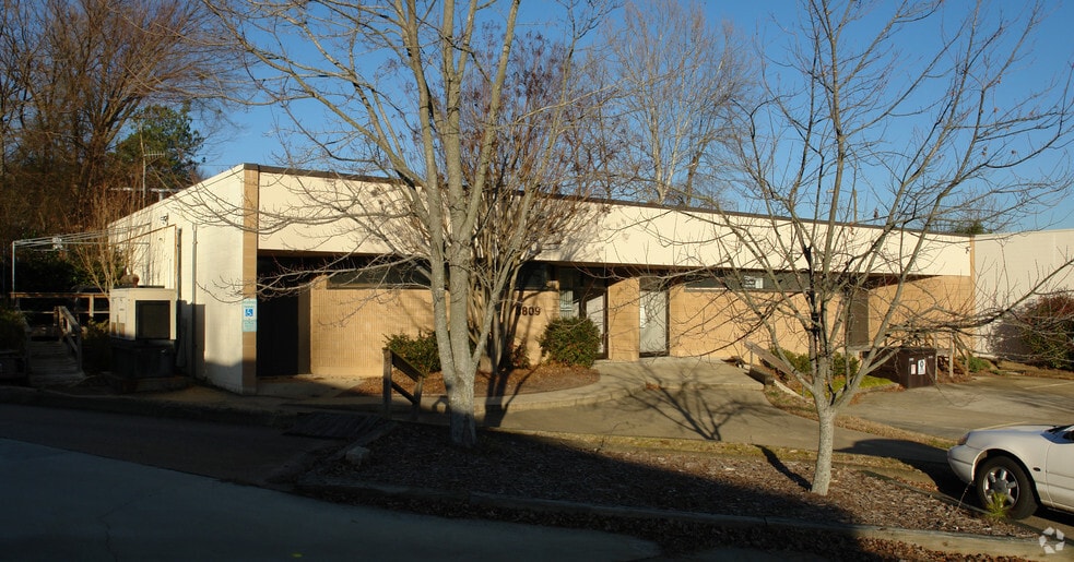3809 Beryl Rd, Raleigh, NC for lease - Building Photo - Image 2 of 5