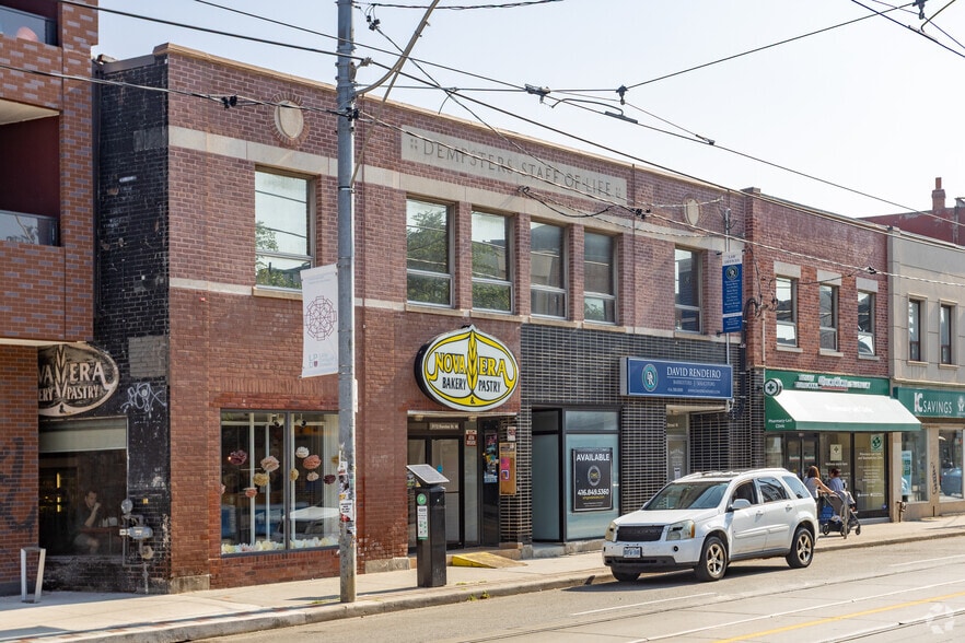 1170-1172 Dundas St W, Toronto, ON for lease - Primary Photo - Image 1 of 2