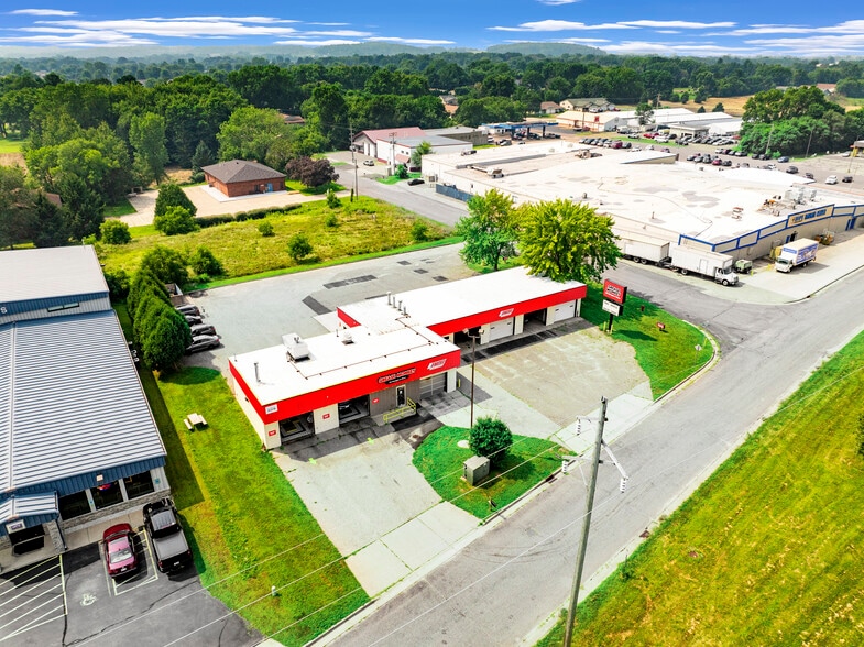 2236 Mercantile Dr, Eau Claire, WI for sale - Building Photo - Image 3 of 6