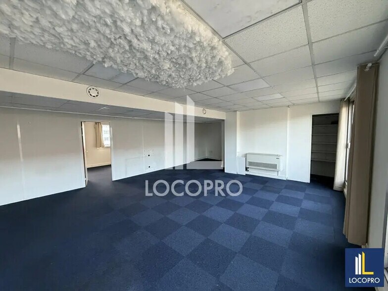 Office in Nice for lease - Building Photo - Image 1 of 6