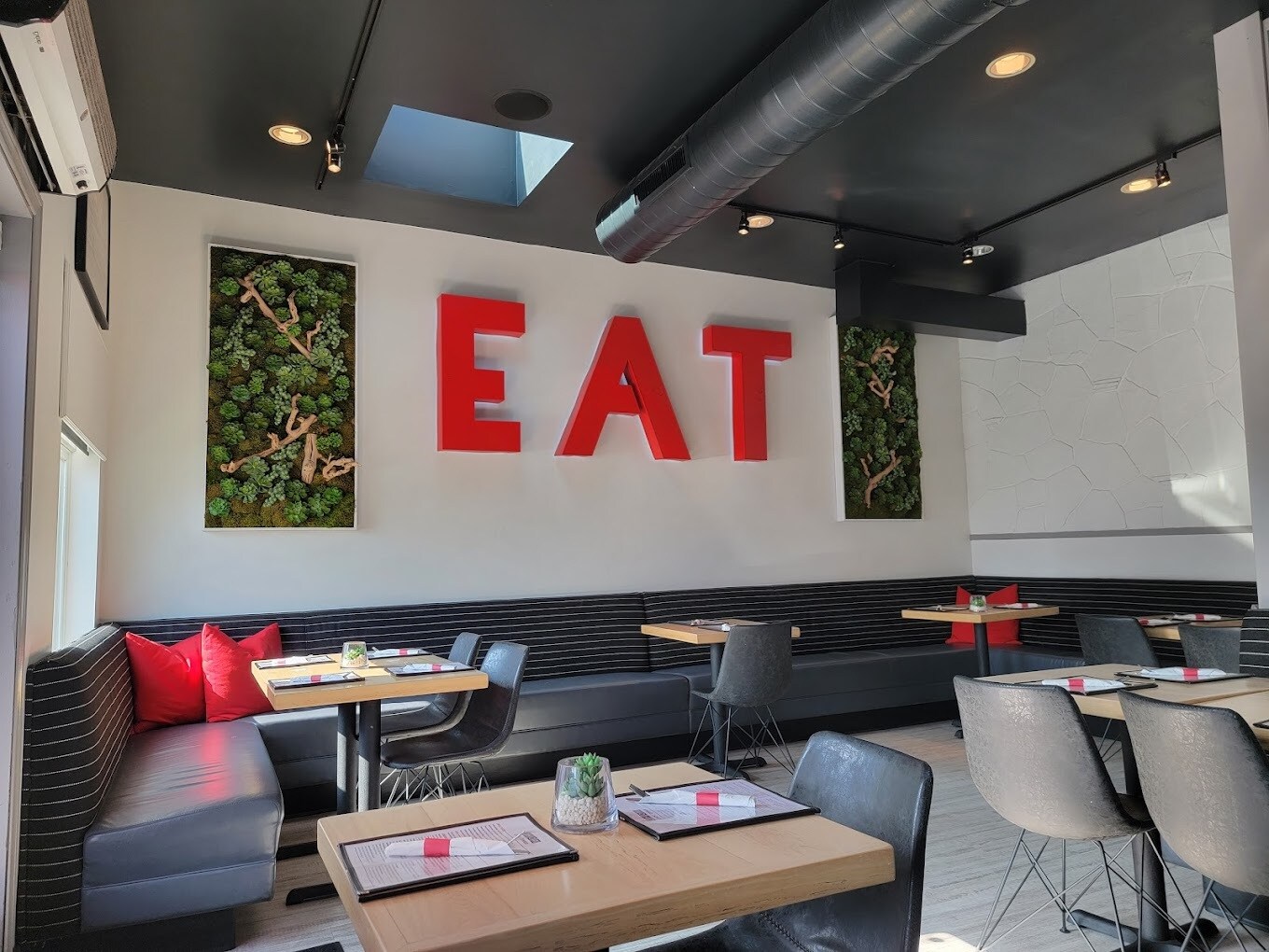 Spaghetti Bender & Eat Chow Newport Beach, CA for Sale