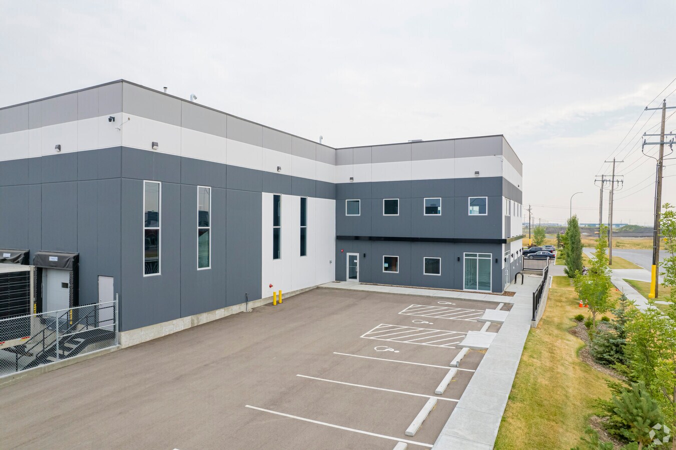 7290 106 Av SE, Calgary, AB T2C 5P5 Industrial for Sale