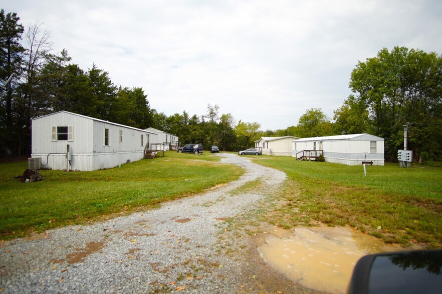 2536 Newport Hwy, Sevierville, TN 37876 Sevierville Manufactured Home