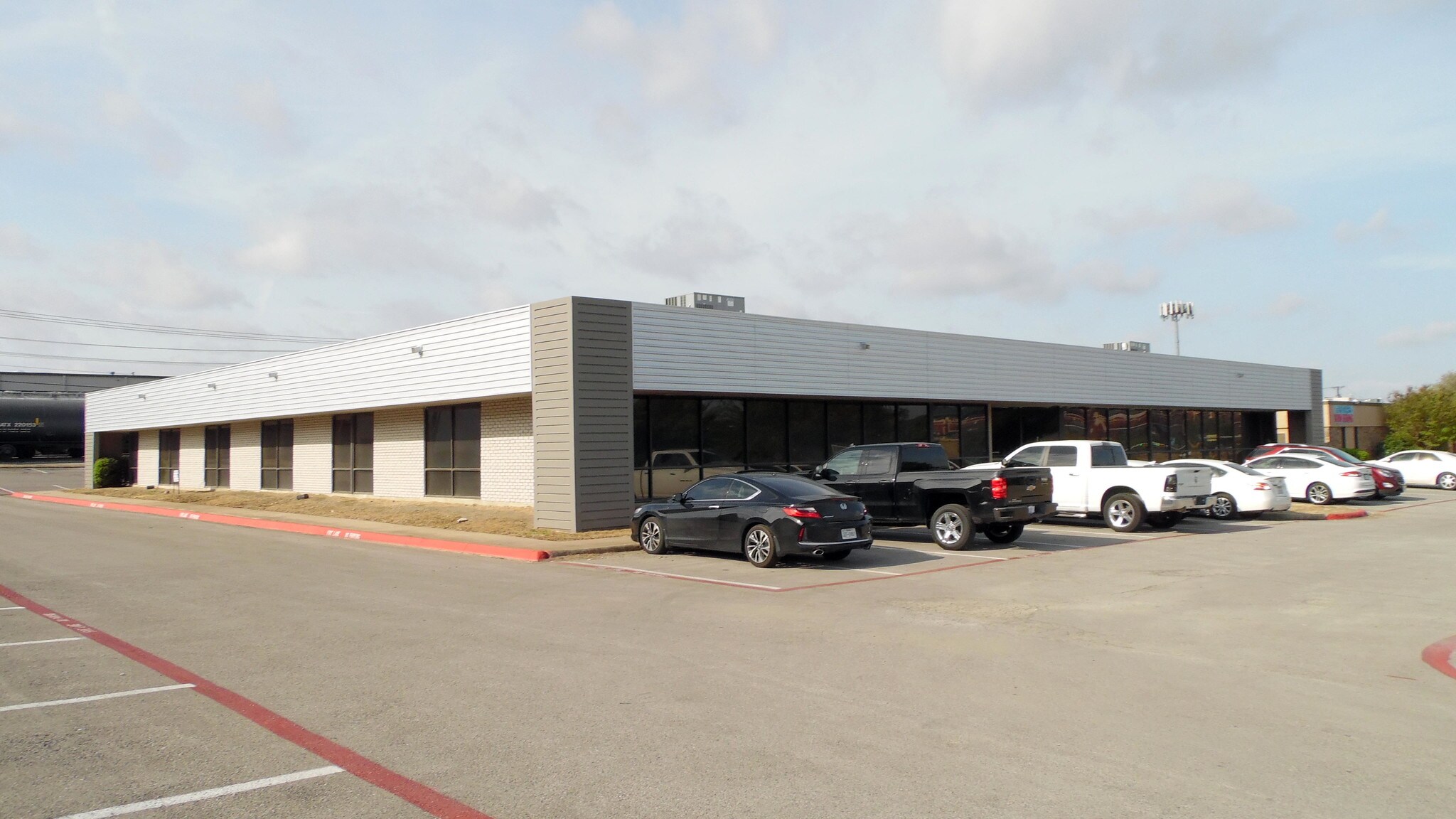 2108 E Randol Mill Rd, Arlington, TX for sale Primary Photo- Image 1 of 1