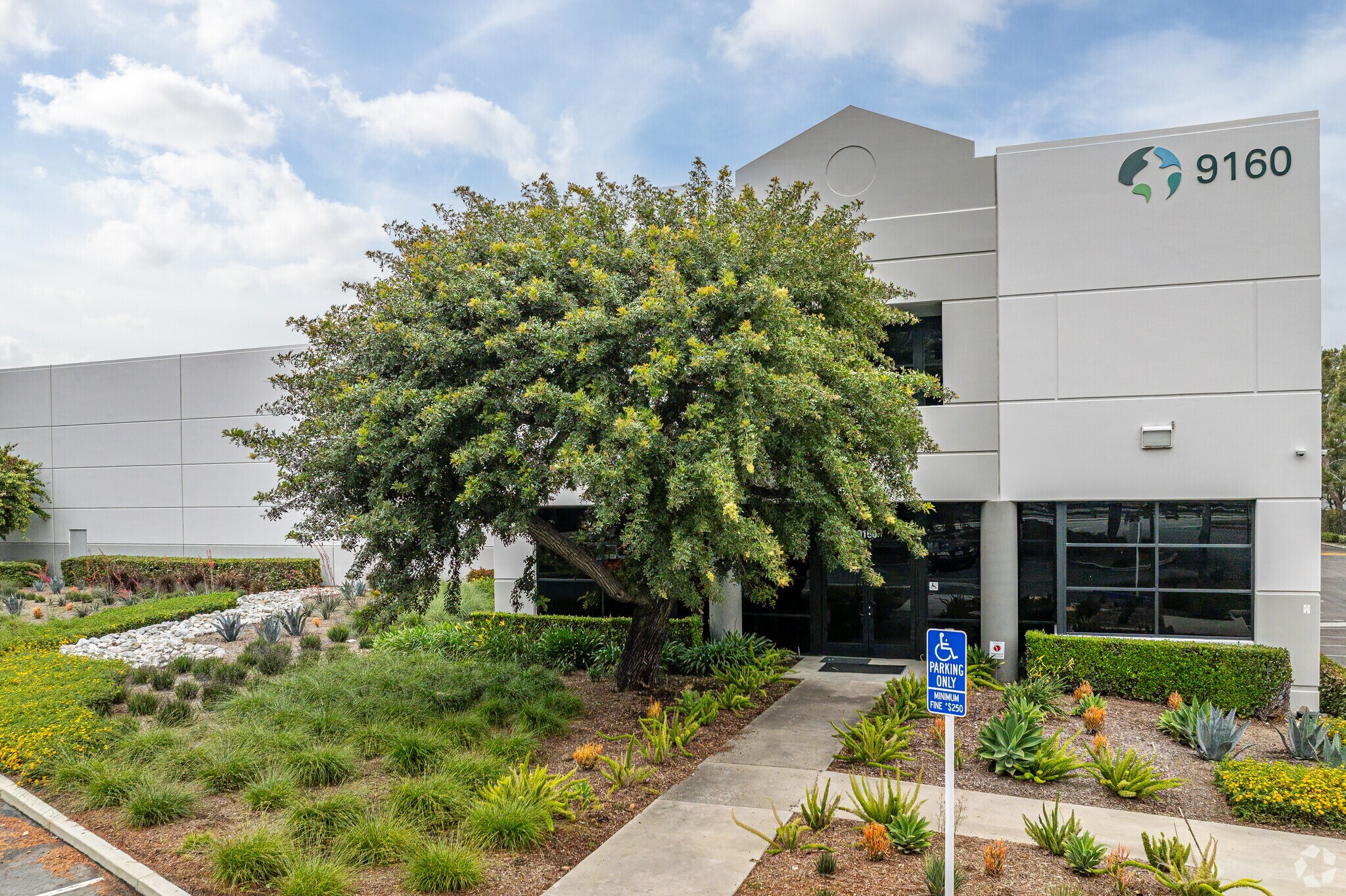 9142-9160 Norwalk Blvd, Santa Fe Springs, CA for sale Primary Photo- Image 1 of 1