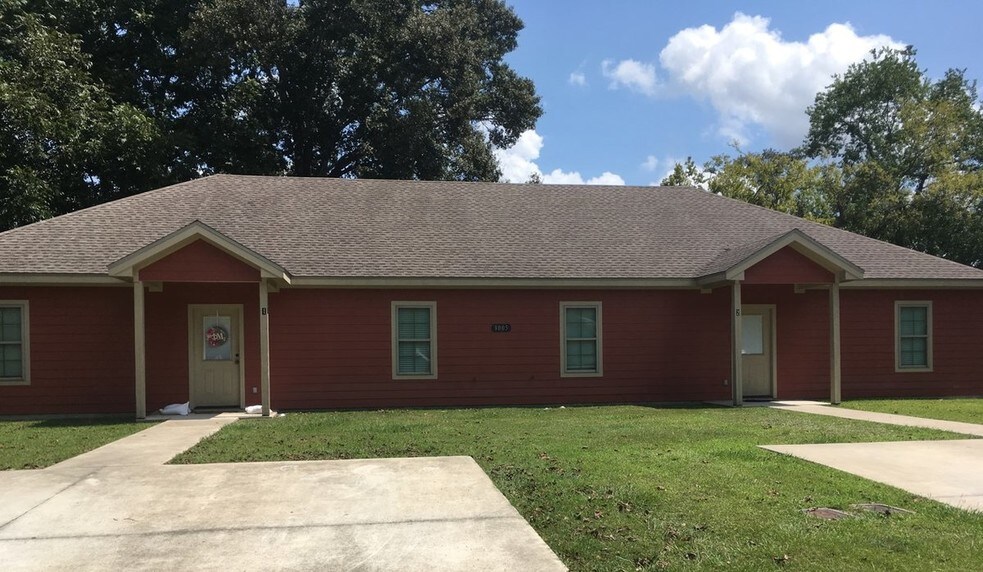 3005 Hodges St, Lake Charles, LA 70601
