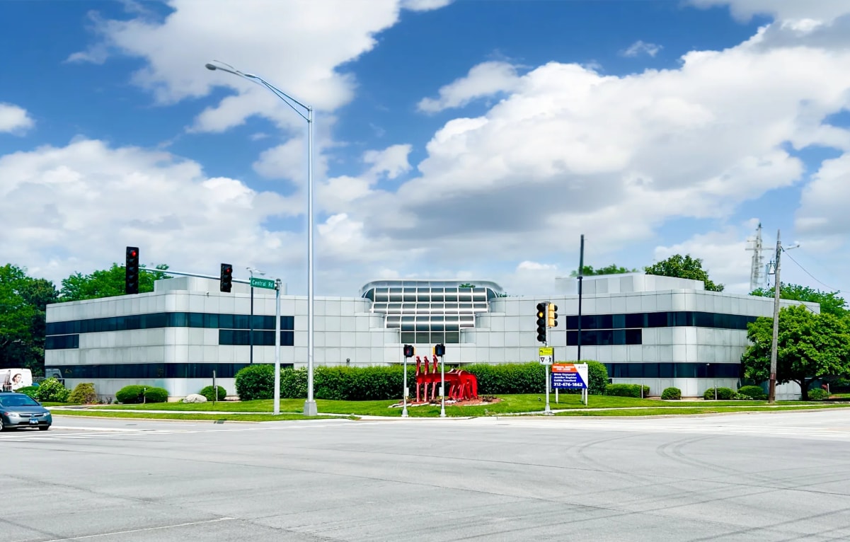 1700 W Central Rd, Arlington Heights, IL for lease Building Photo- Image 1 of 13