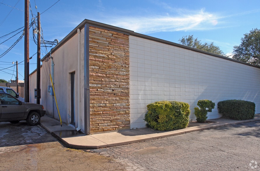 3900 N 1st St, Abilene, TX for lease - Building Photo - Image 2 of 3