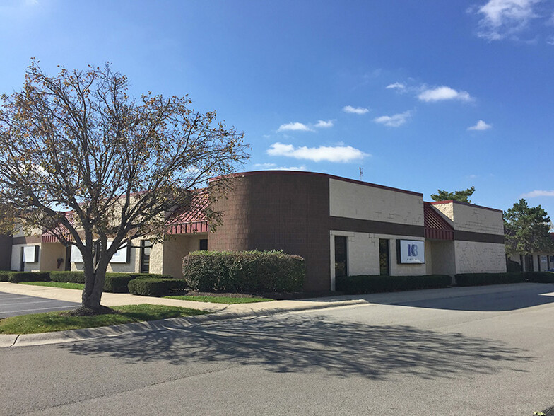 8455 Castlewood Dr, Indianapolis, IN for lease - Building Photo - Image 2 of 12