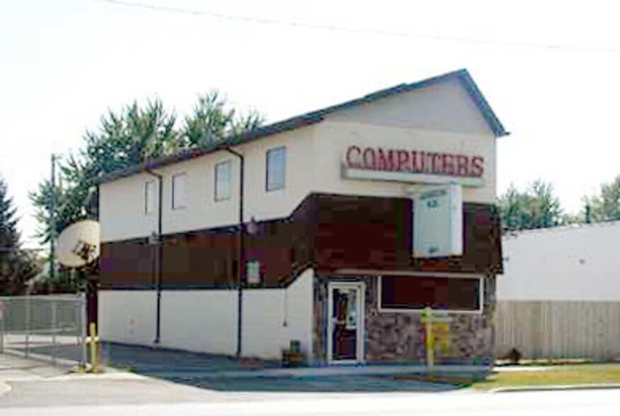 4227 Oakwood Blvd, Melvindale, MI 48122