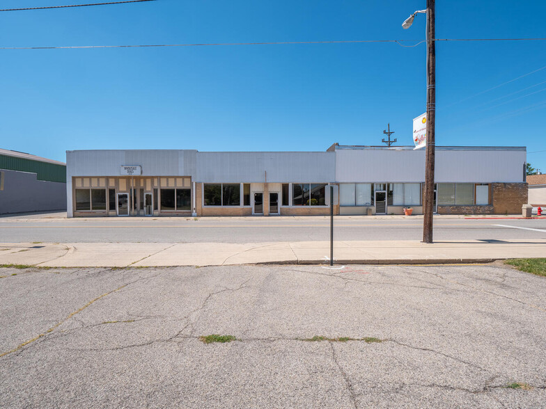 323 Main St, Shirley, IN for sale - Primary Photo - Image 1 of 12