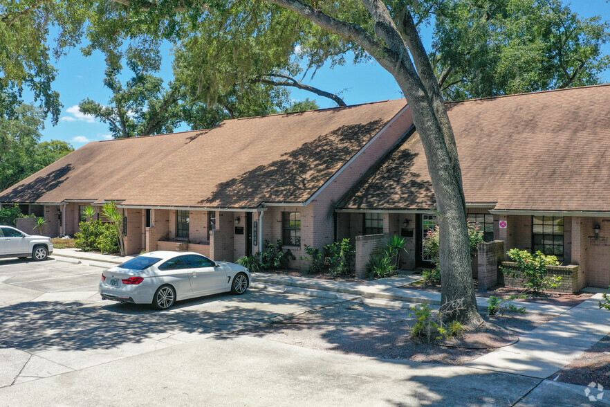 16110-16122 N Florida Ave, Lutz, FL for lease - Primary Photo - Image 1 of 7