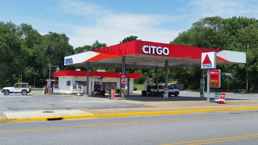 725 E Main St, Luray, VA for sale - Primary Photo - Image 1 of 1