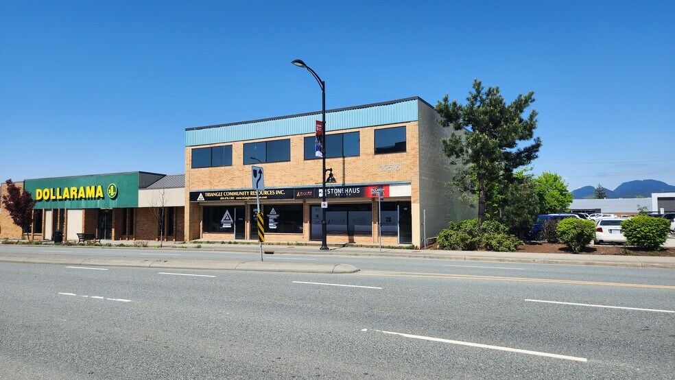 22575 Lougheed Hwy, Maple Ridge, BC for lease - Building Photo - Image 1 of 7