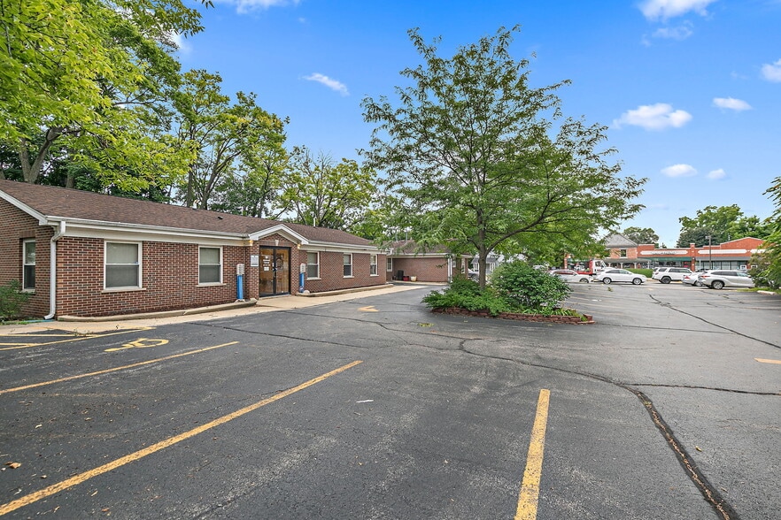 712 W Main St, West Dundee, IL for sale - Building Photo - Image 3 of 51