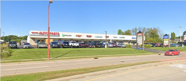 614-630 Wisconsin 136, Baraboo, WI for lease - Building Photo - Image 3 of 3