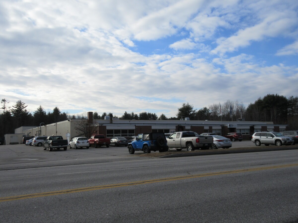 1130 Minot Ave, Auburn, ME 04210