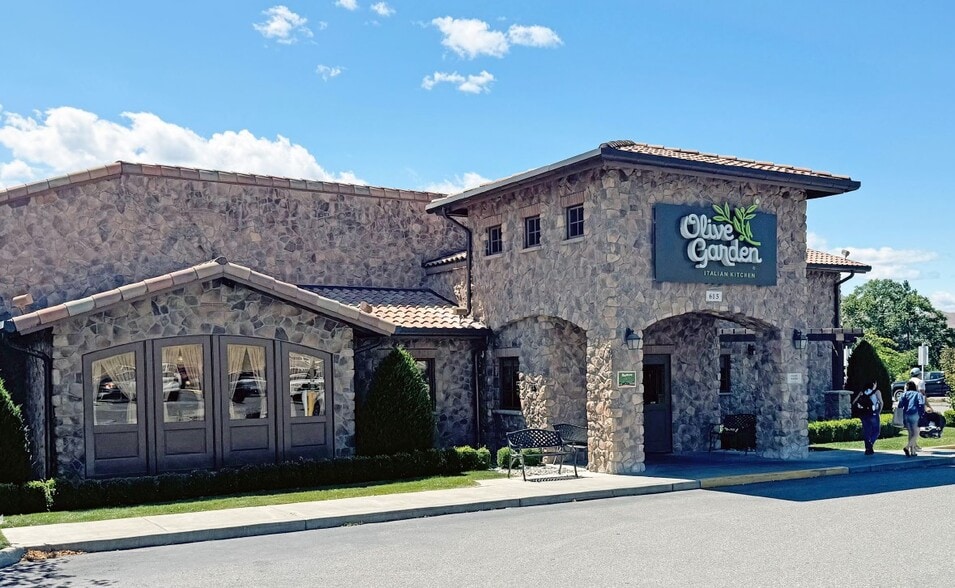 615 Valley Mall Pky, East Wenatchee, WA for sale - Primary Photo - Image 1 of 7