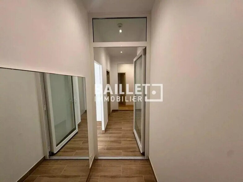 Office in Nice for lease - Building Photo - Image 2 of 18