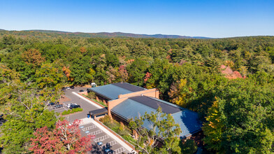 302 W Main St, Avon, CT - aerial  map view