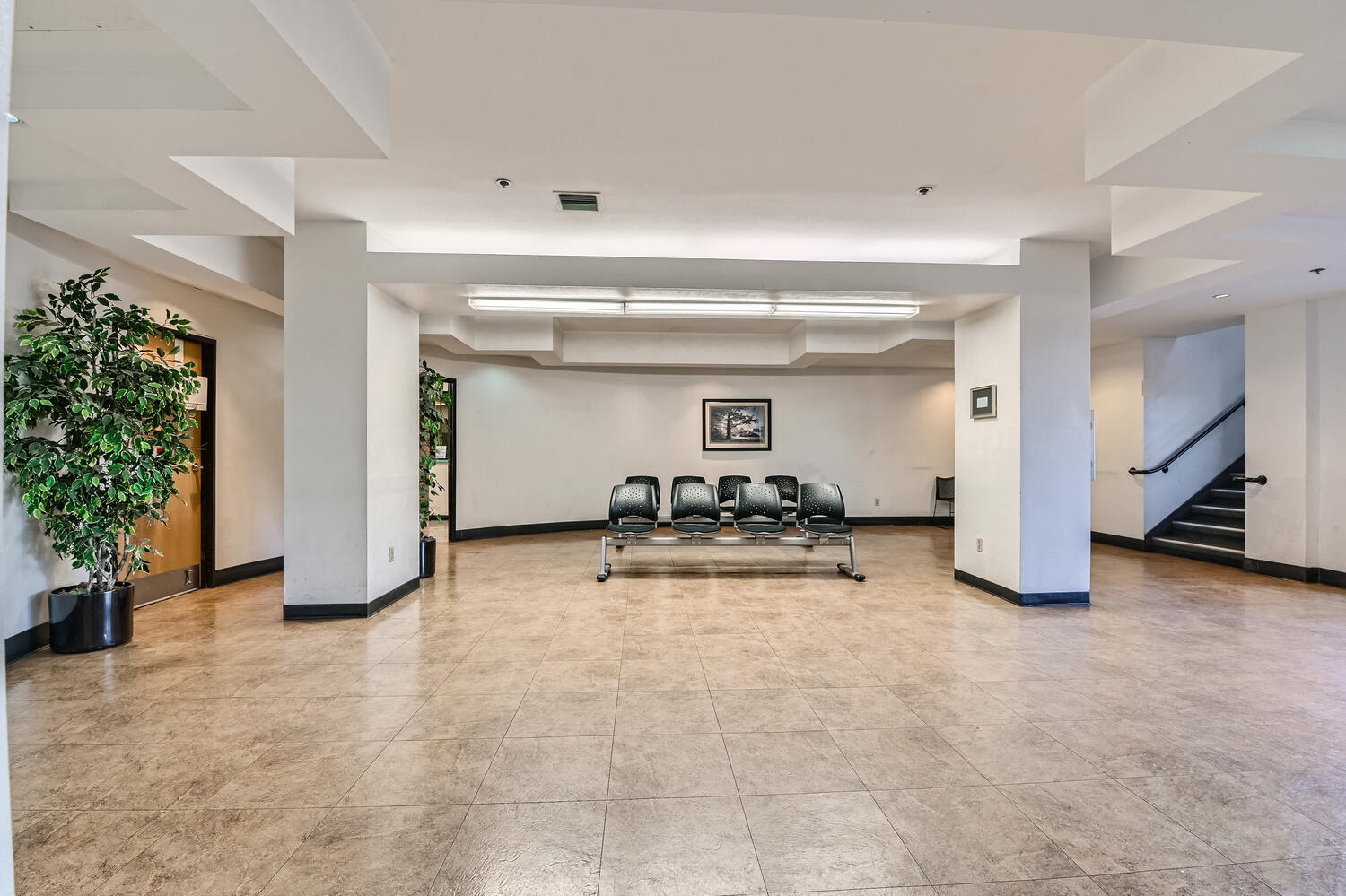 2150 N Waterman Ave, San Bernardino, CA for lease Lobby- Image 1 of 12