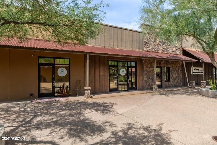 7100 E Cave Creek Rd, Cave Creek, AZ for sale - Building Photo - Image 1 of 14