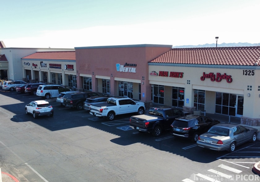 1325 W Duval Mine Rd, Sahuarita, AZ for lease - Building Photo - Image 2 of 4