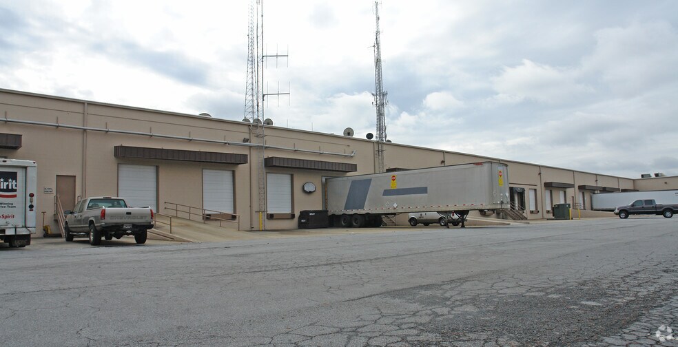 5801 Goshen Springs Rd, Norcross, GA for lease - Building Photo - Image 2 of 6