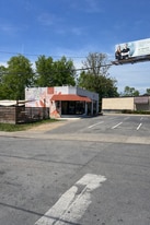 914 Gallatin Ave, Nashville TN - Pub