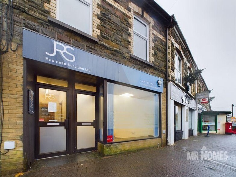 15 Stuart Ter, Pontyclun for lease - Building Photo - Image 1 of 4