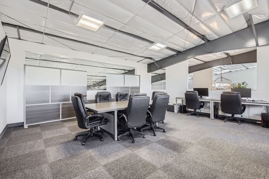 955 Merchant Ct, Windsor, CO for sale - Building Photo - Image 3 of 13