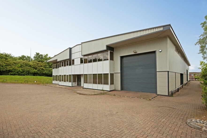 12-16 Tattersall Way, Chelmsford for lease - Building Photo - Image 2 of 3
